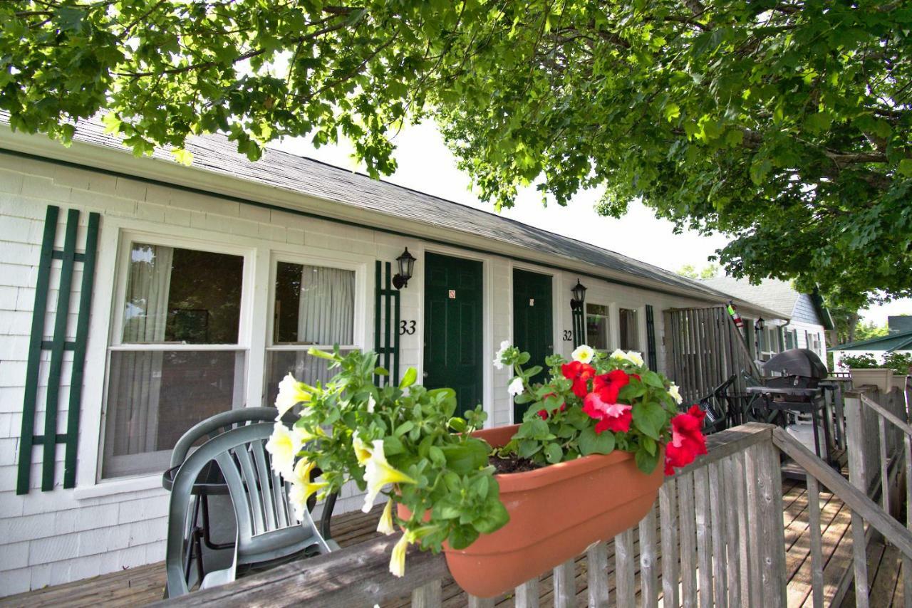 פרום Lakeview Lodge And Cottages מראה חיצוני תמונה